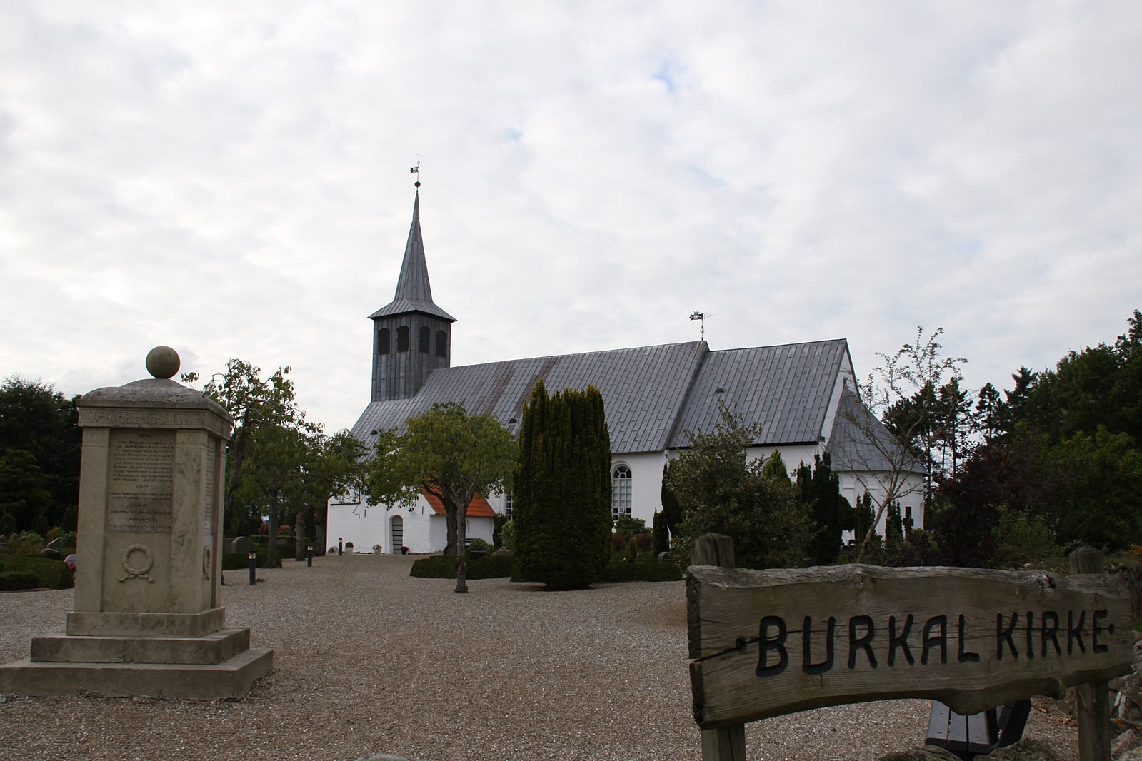 Burkal Kirche